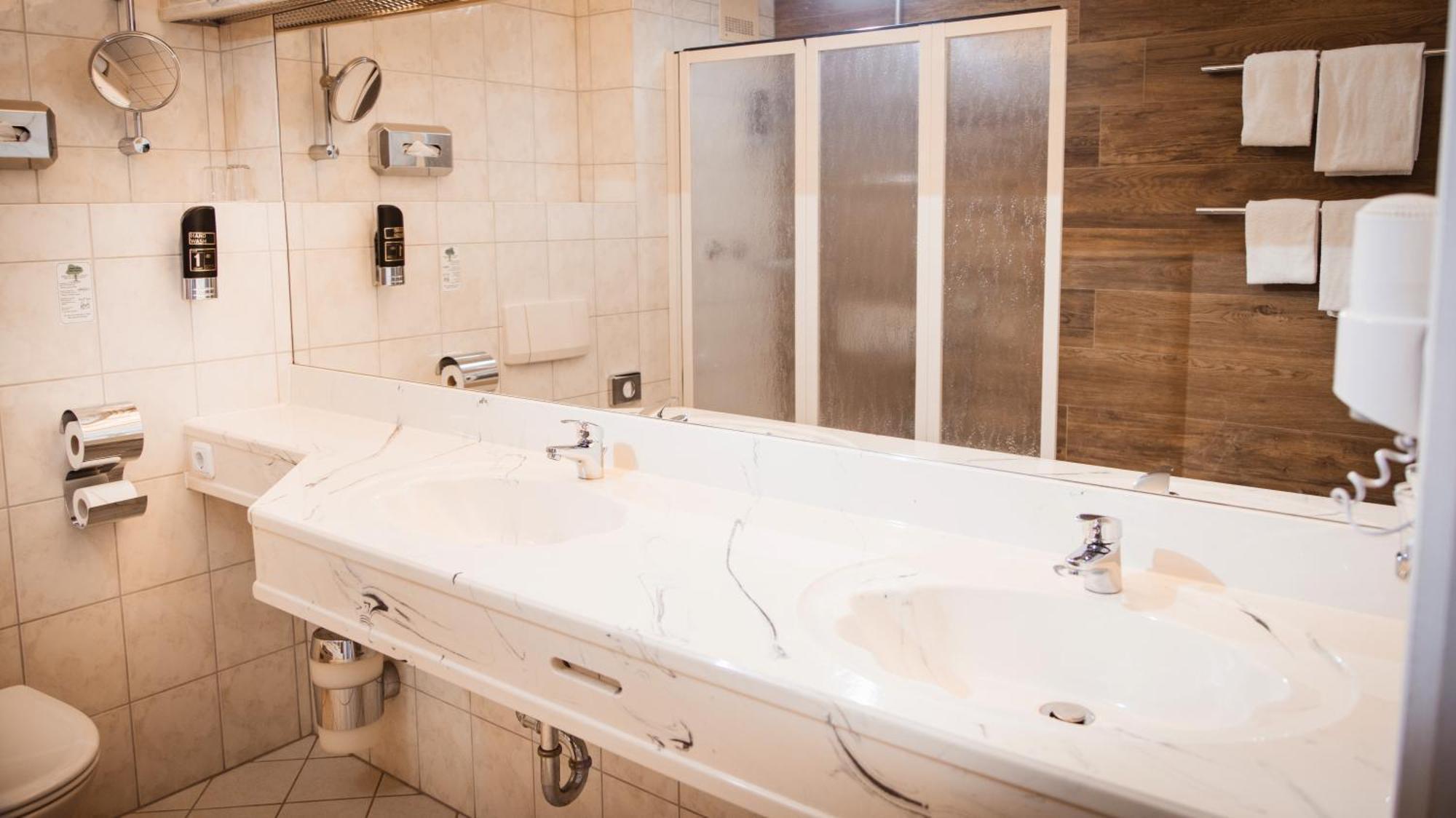 Sure Hotel By Best Western Rhoen Garden พ็อพเพินเฮาเซน ภายนอก รูปภาพ