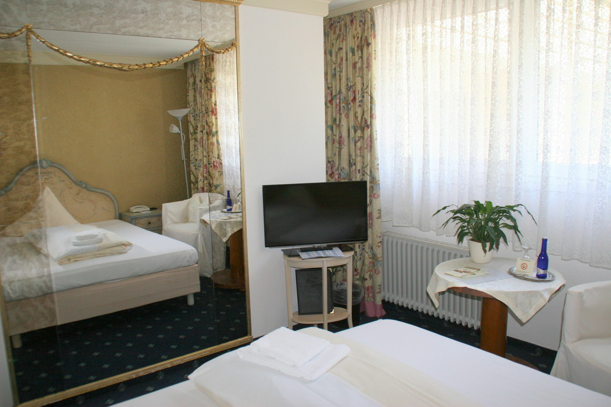 Sure Hotel By Best Western Rhoen Garden พ็อพเพินเฮาเซน ภายนอก รูปภาพ